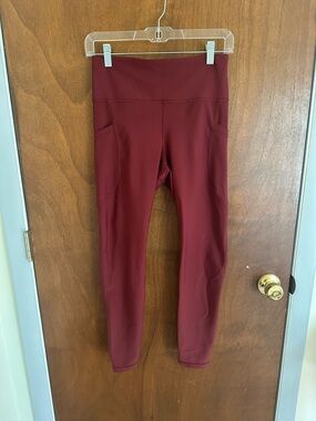 Old Navy Active High-Rise Burgundy Leggings